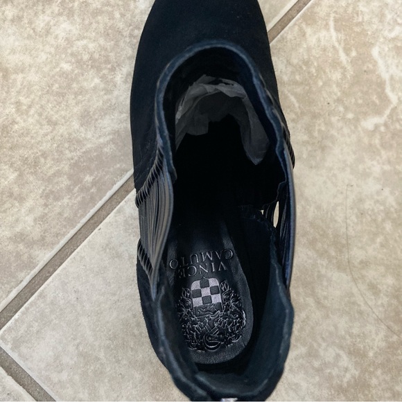 Ankle Boots / Booties in Black
Suede with design on sides from Vince Camuto - Picture 11 of 15